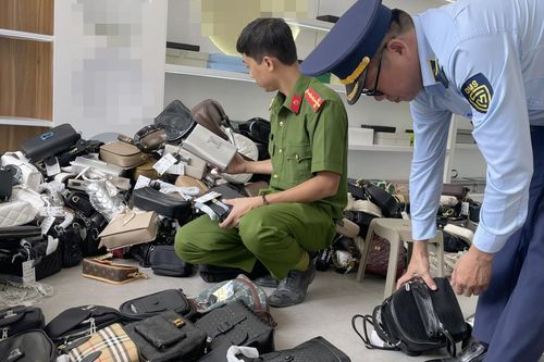'Soi' bán hàng trực tuyến, bắt đồ hiệu 'pha ke'