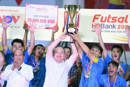 Đội trường ĐH Kinh tế Kỹ thuật Công nghiệp lên ngôi Vô địch Giải Futsal Sinh viên 2024