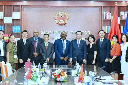 Thúc đẩy ký kết thỏa thuận hợp tác giáo dục Việt Nam - Vanuatu