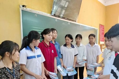 Giáo dục Tuyên Quang khắc phục khó khăn, thi đua 'Dạy tốt - Học tốt'