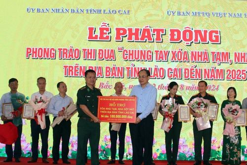 Luôn lấy người dân làm trung tâm trong phát triển đất nước