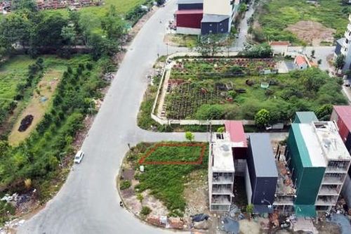 Cận cảnh lô đất 'view' nghĩa trang trúng đấu giá 262 triệu đồng/m2 ở Hà Nội
