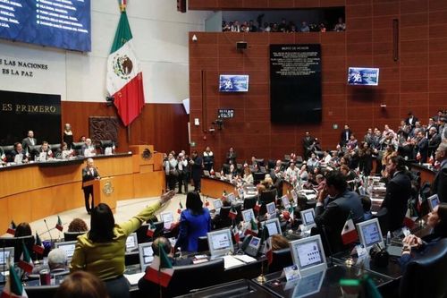 Mexico thông qua cải cách lớn trong ngành điện và năng lượng