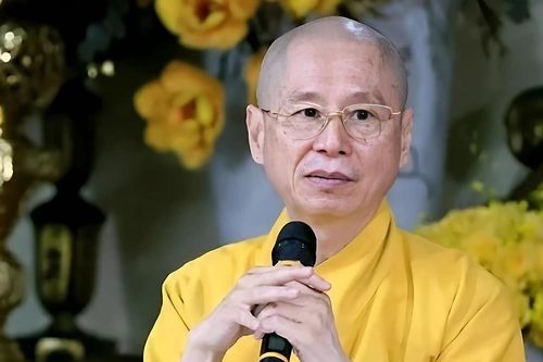 Ông Vương Tấn Việt tự nguyện giao nộp các văn bằng không hợp pháp