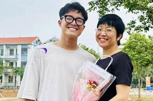 MC Thảo Vân nhớ con trai, ca sĩ Quang Lê thon gọn khác lạ