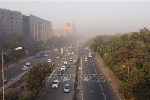 Ô nhiễm không khí tăng báo động ở thủ đô New Delhi