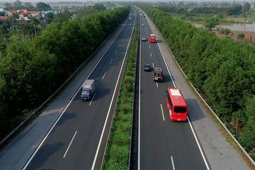 Kiến nghị thu phí đường bộ theo số km ôtô trên đường, Bộ GTVT nói gì?