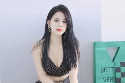 Nhan sắc 10 điểm không nhưng của hot girl Hải Dương