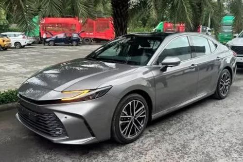 Toyota Camry 2025 xuất hiện trước thềm VMS 2024: Nhiều trang bị hiện đại kèm động cơ hybrid