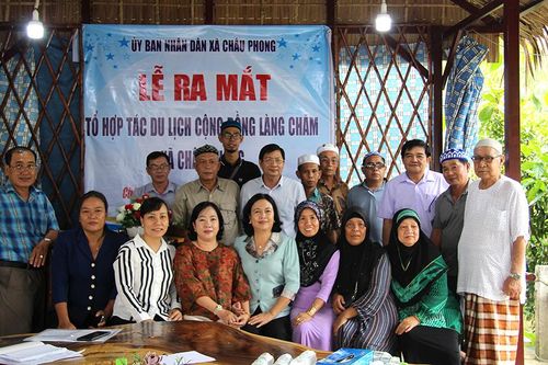 Tân Châu ra mắt Tổ hợp tác du lịch cộng đồng làng Chăm