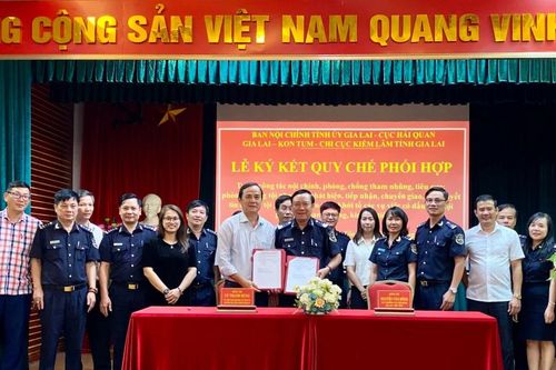 Ký kết quy chế phối hợp trong công tác nội chính, phòng-chống tham nhũng, tiêu cực; phòng-chống tội phạm
