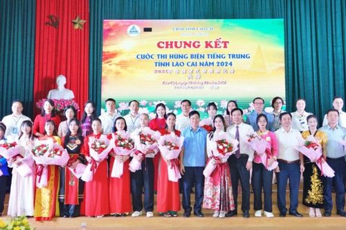 Thí sinh Đồng Thị Oanh giành giải Nhất Cuộc thi hùng biện tiếng Trung tỉnh Lào Cai năm 2024