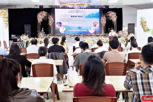 Tập huấn, bồi dưỡng chuyên môn, nghiệp vụ lễ tân tại huyện Phù Yên
