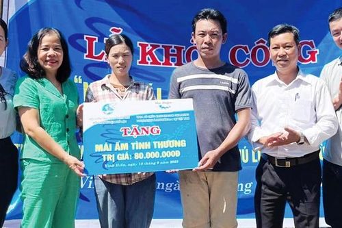 Người 'truyền lửa' cho phong trào phụ nữ