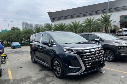 MPV cỡ lớn BYD Denza D9 lộ diện tại Việt Nam, động cơ Hybrid