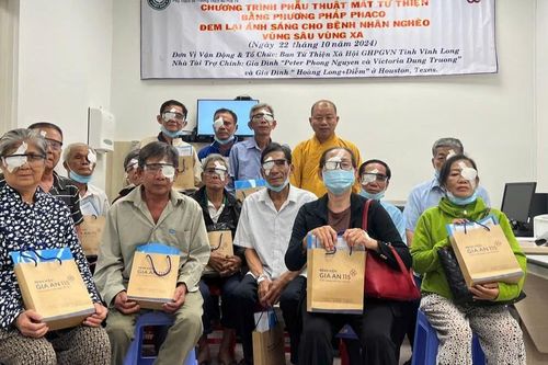 Vĩnh Long: Hơn 100 triệu đồng thực hiện đem ánh sáng cho người mù nghèo