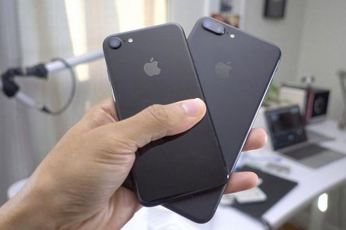 Giá iPhone cũ đáng mua rẻ nhất thị trường cuối tháng 10/2024