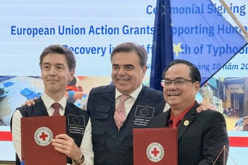 ECHO, World Vision, CARE và Plan chung tay hợp tác hỗ trợ nhân đạo cho Việt Nam sau bão Yagi