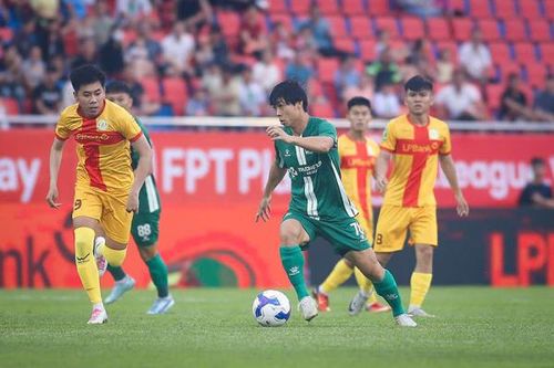 Những dấu ấn đầu tiên của ngôi sao hạng Nhất