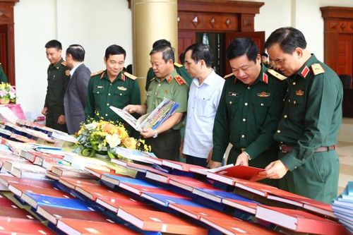Gìn giữ, phát huy hơn nữa truyền thống tốt đẹp của QĐND Việt Nam