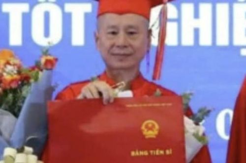 Trường Đại học Luật Hà Nội đang tiến hành hủy kết quả đào tạo, thu hồi bằng của ông Vương Tấn Việt