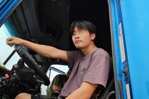 Phát hiện tài xế xe đầu kéo dương tính ma túy tại cảng Sowatco Long Bình