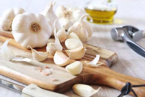 8 lý do nên ăn tỏi thường xuyên