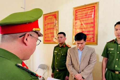 Lào Cai: Bắt tạm giam nguyên Hiệu trưởng Trường tiểu học Hoàng Thu Phố 1
