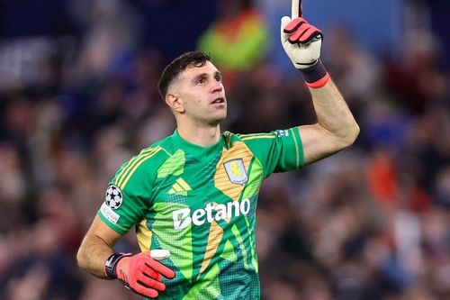 Aston Villa thăng hoa tại Champions League