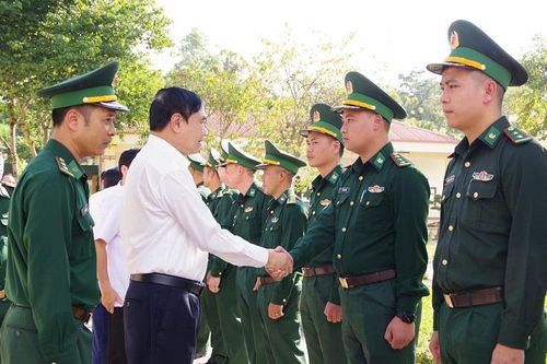 Kịp thời nắm chắc tình hình, chủ động tham mưu xử lý các vụ việc xảy ra trên biên giới