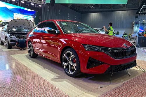 Cận cảnh Skoda Octavia 2025 tại Việt Nam, 'đối thủ' Toyota Altis