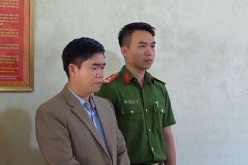Cắt xén bữa ăn bán trú, nguyên hiệu trưởng ở Lào Cai bị bắt