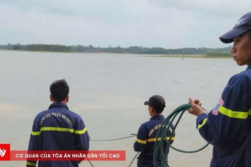 Đi chơi cùng nhóm bạn, một học sinh đuối nước thương tâm
