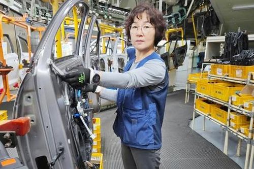 Số phụ nữ Hàn Quốc có việc làm tăng cao kỷ lục
