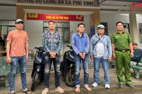 Bắt nóng 2 đối tượng trộm xe máy đang trên đường đi tiêu thụ