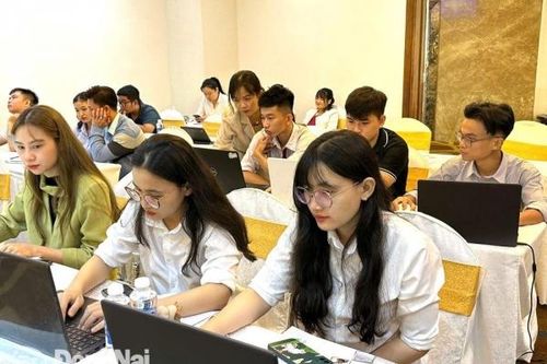 Tập huấn kỹ năng ứng dụng công nghệ vào kinh doanh du lịch
