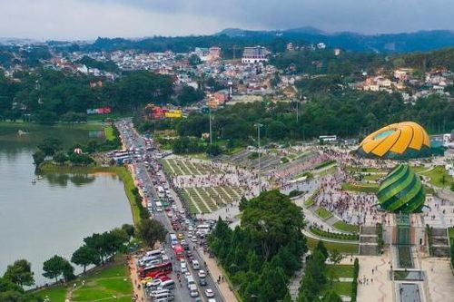 Chỉ thị của Chủ tịch UBND tỉnh về giải quyết hồ sơ cấp giấy chứng nhận và các thủ tục liên quan đến đất đai