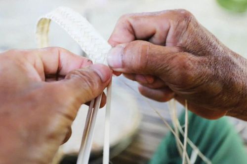 Giữ nghề gắn với phát triển du lịch ở bản Dỗi