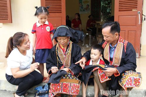 Khuổi Bốc kết đoàn