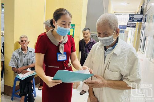 Không ngừng nâng cao chất lượng khám chữa bệnh