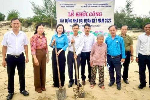 Phong Điền khởi công xây dựng 2 ngôi nhà Đại đoàn kết