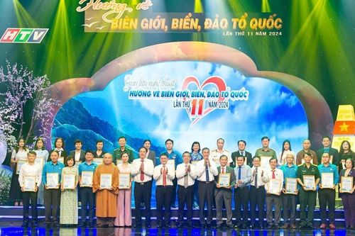 Phật giáo TP.HCM ủng hộ 1 tỷ đồng tại chương trình nghệ thuật hướng về biên giới, biển, đảo