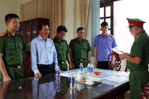 Bình Phước: Bắt Phó chủ tịch cùng 3 cán bộ huyện Bù Gia Mập