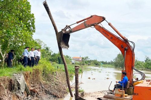 Vĩnh Long nỗ lực ứng phó với sạt lở bờ sông