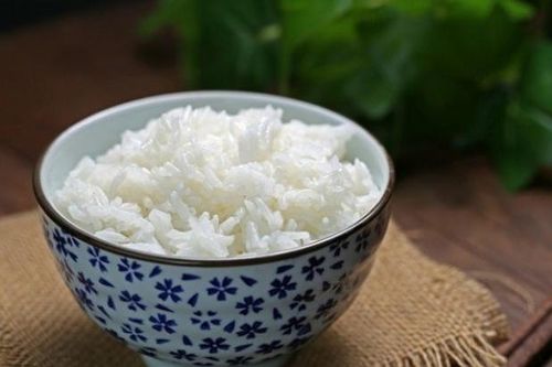 Mỗi ngày ăn bao nhiêu bát cơm là phù hợp?