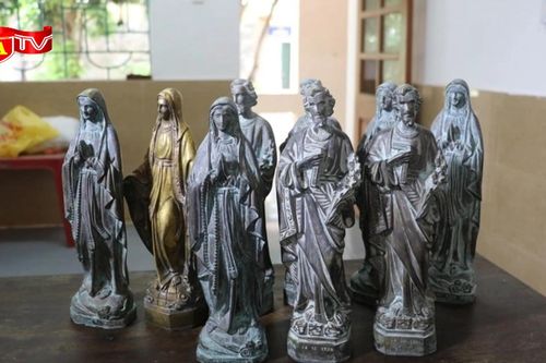 'Hô biến' tượng đồng thành tượng vàng để lừa bán giá cao