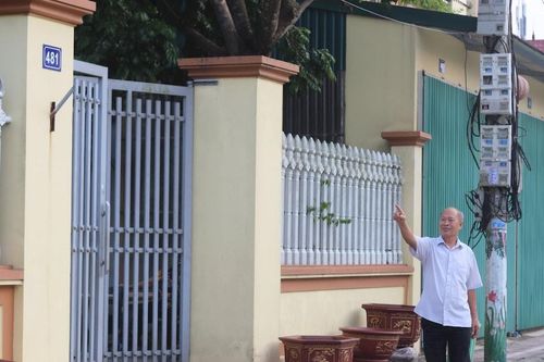 Gặp người cán bộ hiến đất mở đường