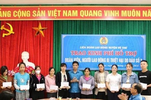 Hỗ trợ 1.242 đoàn viên, người lao động bị ảnh hưởng vì bão số 3