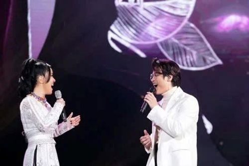 Diva Hồng Nhung hội ngộ Hà Anh Tuấn cùng 'Hát về Hà Nội'