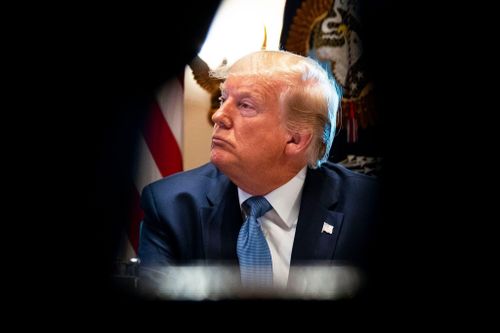 Ông Trump bị tố sàm sỡ và 'tỷ phú ấu dâm' Epstein mỉm cười